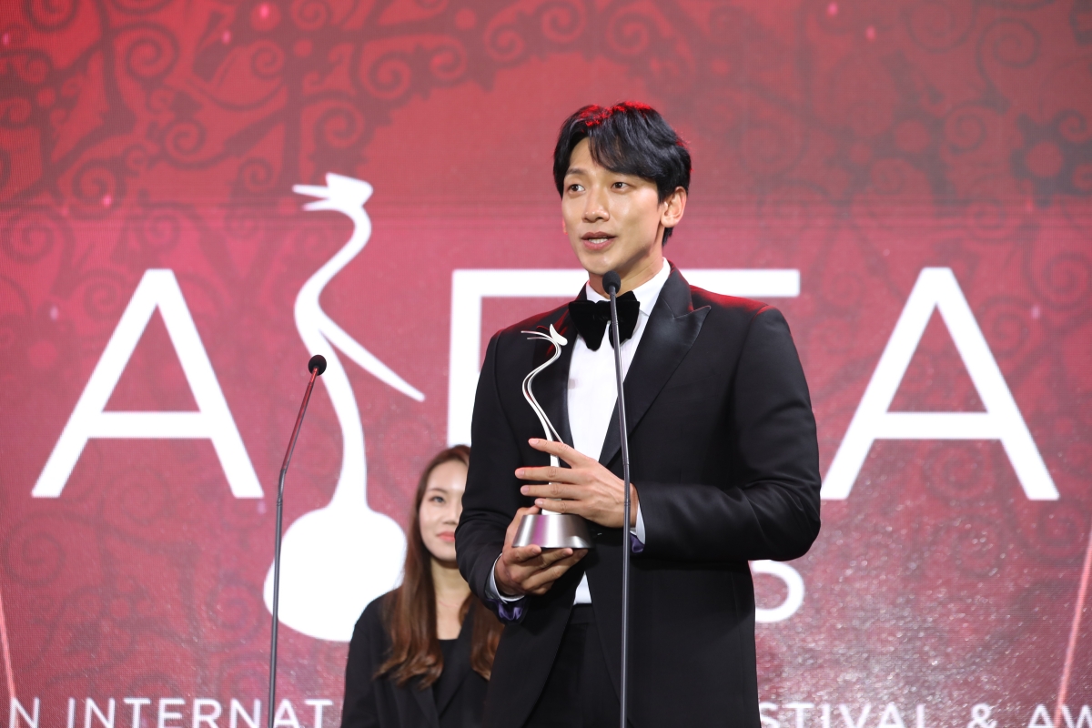 Bi Rain nhận được giải Cảm hứng ASEAN