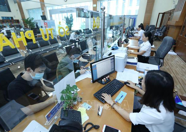Tiếp nhận và giải quyết hồ sơ của các sở, ban, ngành tại Trung tâm Phục vụ hành chính công tỉnh Bắc Giang. 