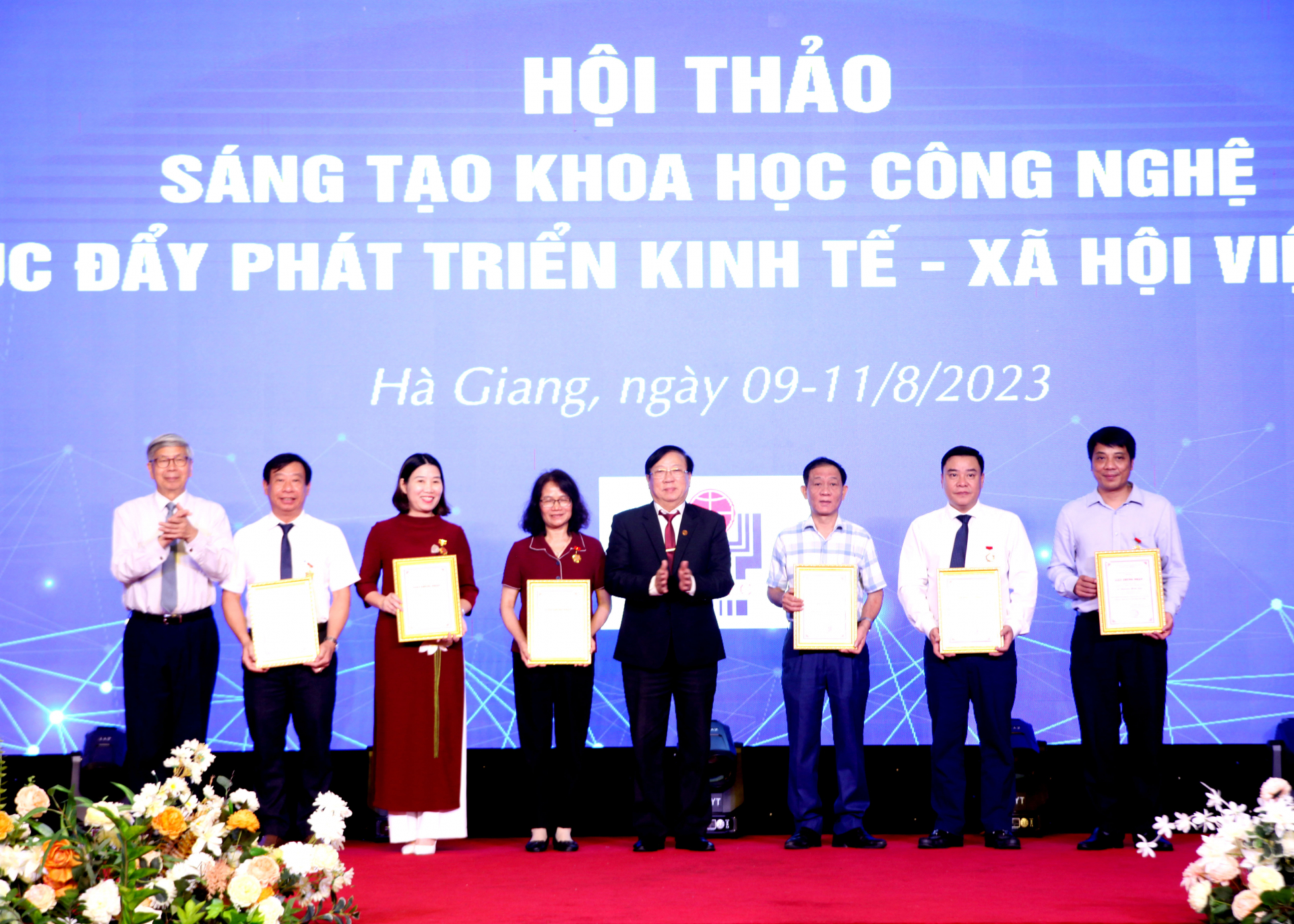 Các cá nhân nhận Kỷ niệm chương “Vì sự nghiệp sáng tạo KH&CN Việt Nam.