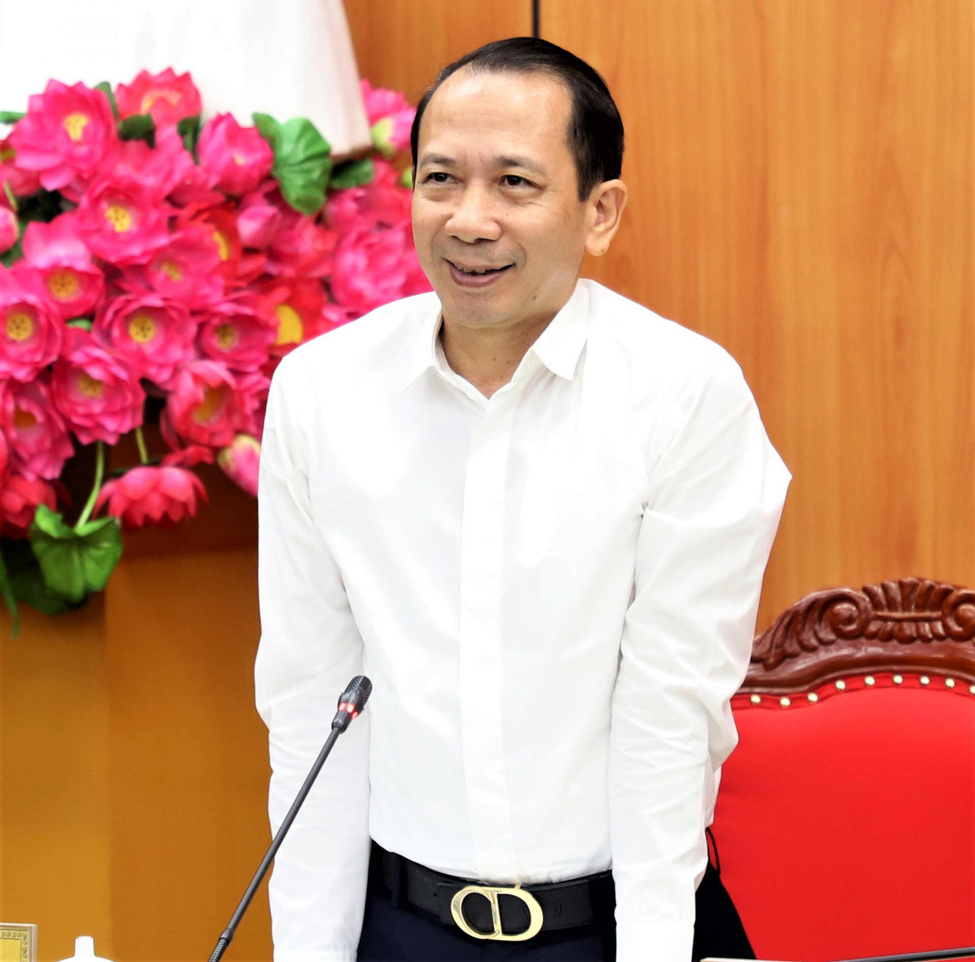 Phó Chủ tịch UBND tỉnh Trần Đức Quý yêu cầu các ngành, địa phương không chủ quan trong phòng, chống dịch bệnh và huy động sự vào cuộc của các cấp, ngành tuyên truyền phòng, chống ngộ độc thực phẩm.