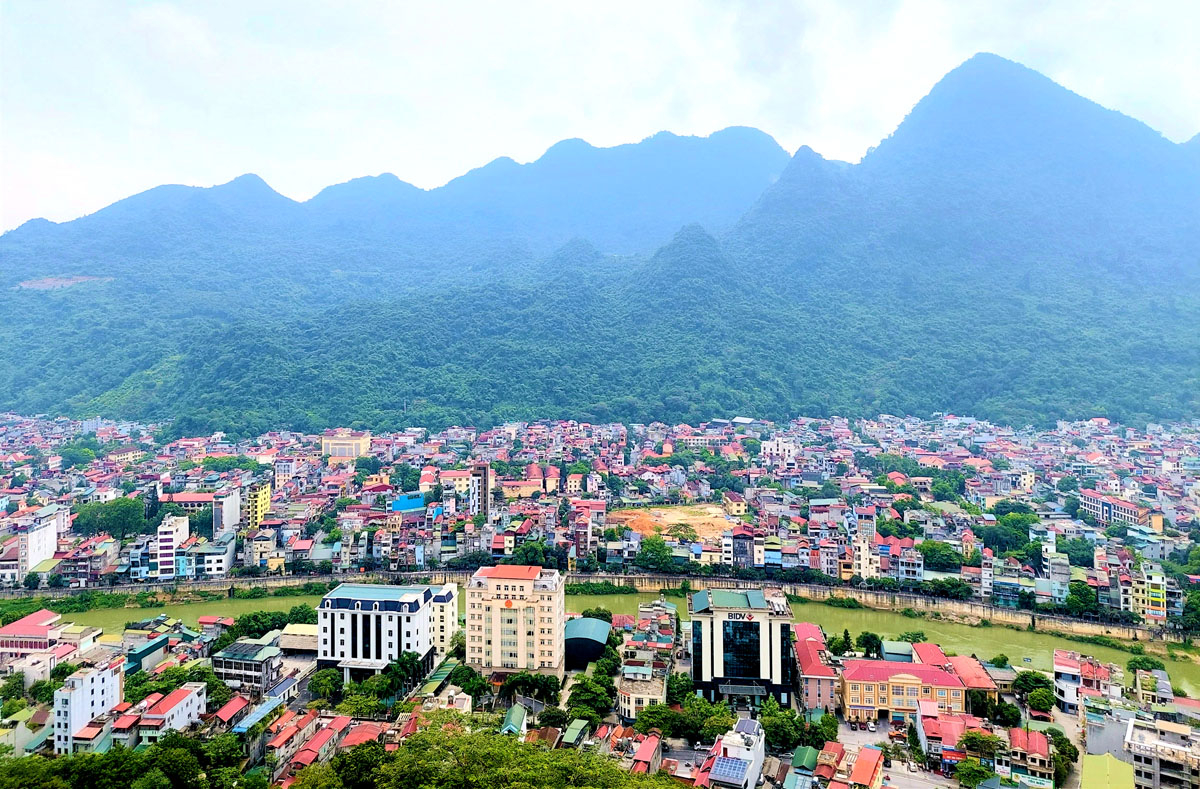 Thành phố Hà Giang ngày càng khang trang, đổi mới.