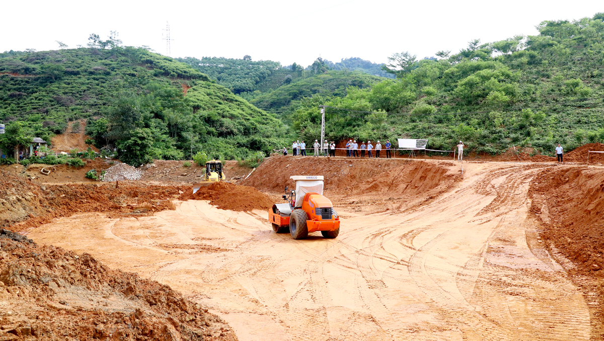 Dự án đường cao tốc Tuyên Quang - Hà Giang (giai đoạn 1, đoạn qua tỉnh Hà Giang) đang được đẩy nhanh tiến độ thi công.

