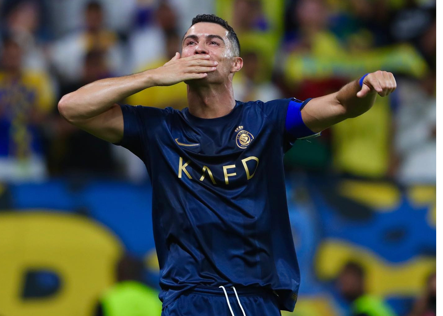 Bốn ngày sau khi lập hat-trick giúp Al-Nassr thắng Al-Fateh 5-0, Ronaldo tiếp tục thi đấu thăng hoa khi tiếp đón Al-Shabab trên sân nhà.
