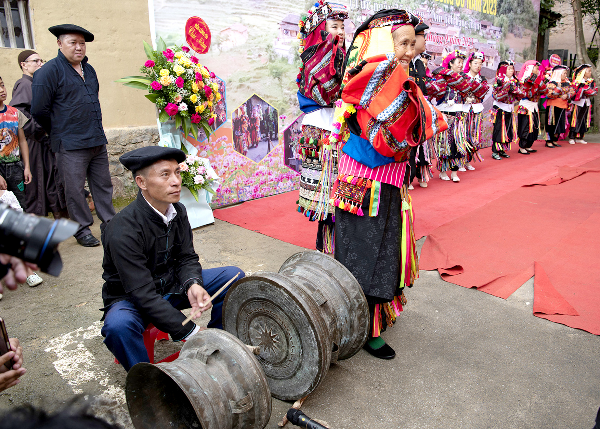 The sound of the drums resounds as the festival begins.