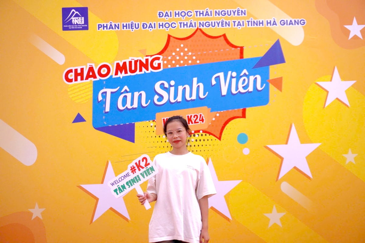 Sinh viên mới hào hứng với các hoạt động chào mừng tại trường