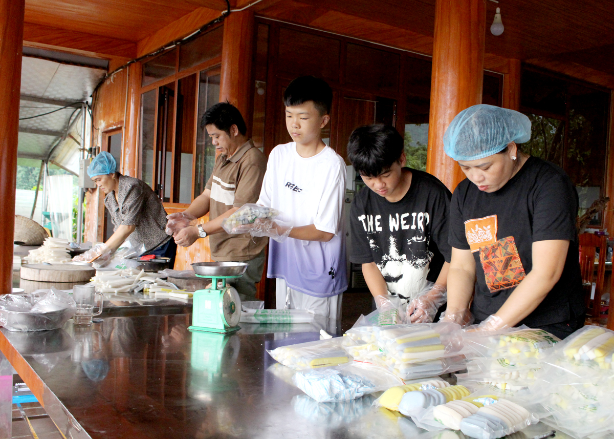 Mỗi chiếc bánh Đá ra lò sẽ được chia thành các túi nhỏ và từng loại khác nhau để người tiêu dùng dễ dàng sử dụng.