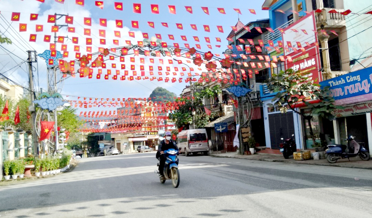 Một góc thị trấn Tam Sơn.