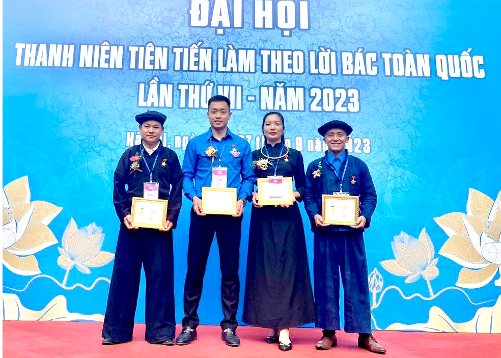 4 thanh niên tiên tiến xuất sắc của Hà Giang được tuyên dương.