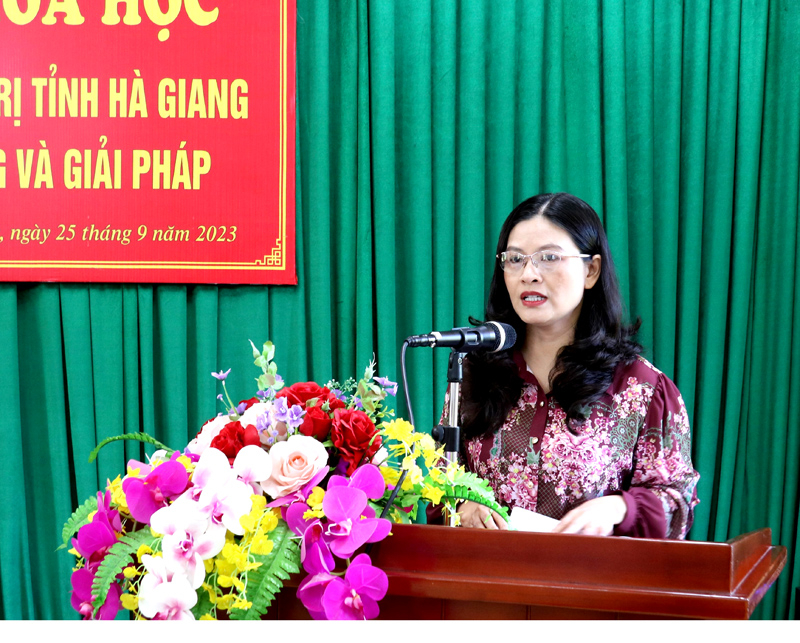 Đồng chí Vương Ngọc Hà, Trưởng Ban Tuyên giáo Tỉnh ủy phát biểu tại hội thảo