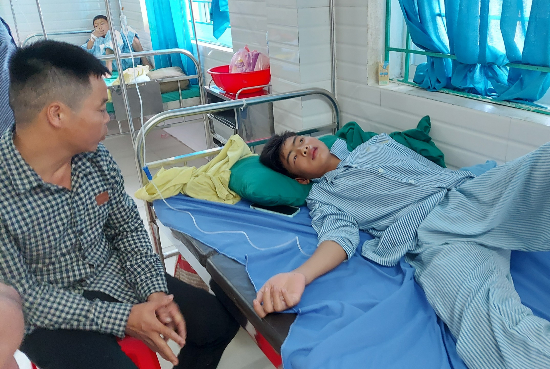 Bệnh nhân Ma Văn Khánh H đang điều trị tại Bệnh viên Đa khoa Khu vực Bắc Quang đã có sức khỏe ổn định.
