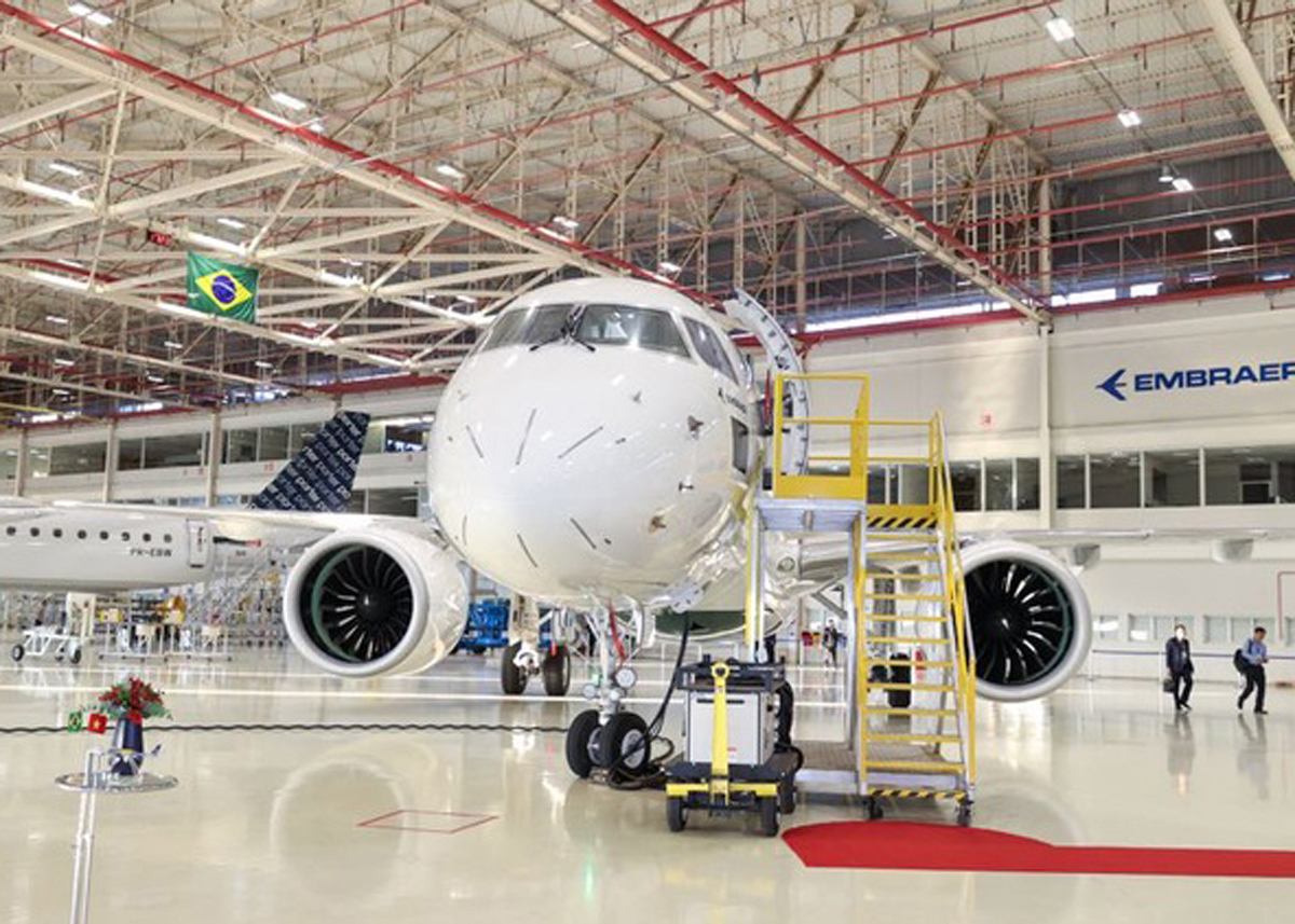 Embraer được thành lập năm 1969 tại thành phố São José dos Campos, hiện là nhà sản xuất máy bay thương mại lớn thứ 3 toàn cầu, chỉ sau hãng Boeing và Airbus, có thế mạnh trong sản xuất máy bay dưới 130 chỗ ngồi