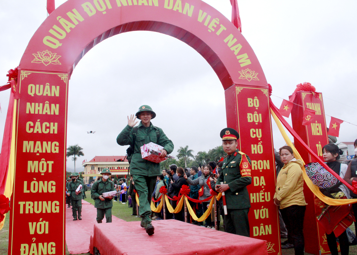 Thanh niên Hà Giang sẵn sàng lên đường làm nhiệm vụ bảo vệ Tổ quốc. Ảnh: Tư Liệu
