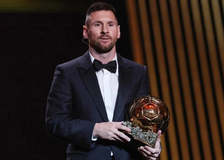Messi giành danh hiệu Quả bóng Vàng FIFA 2023. 