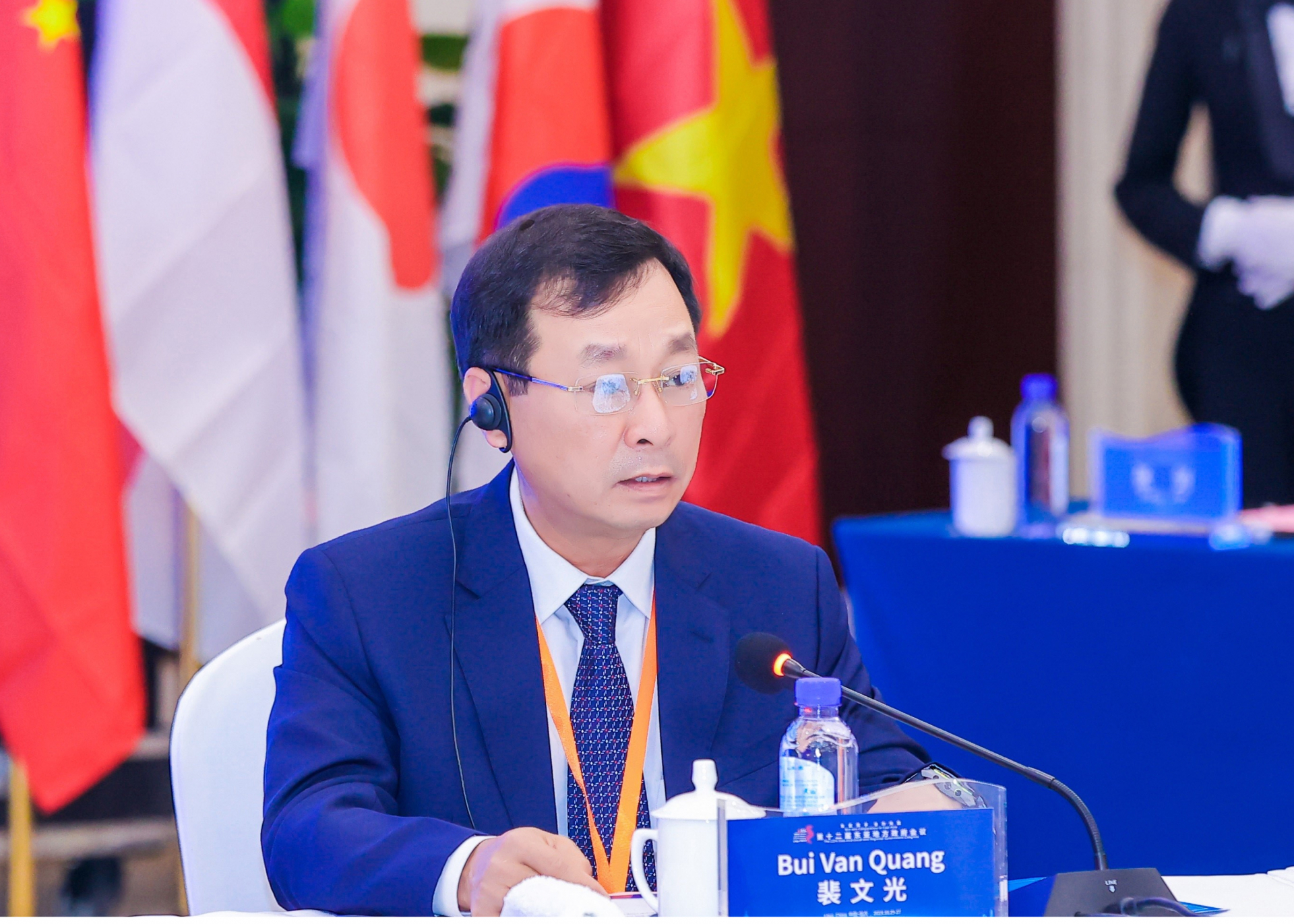 Ông Bùi Văn Quang, Chủ tịch Ủy ban nhân dân tỉnh Phú Thọ phát biểu tại hội nghị bàn tròn.