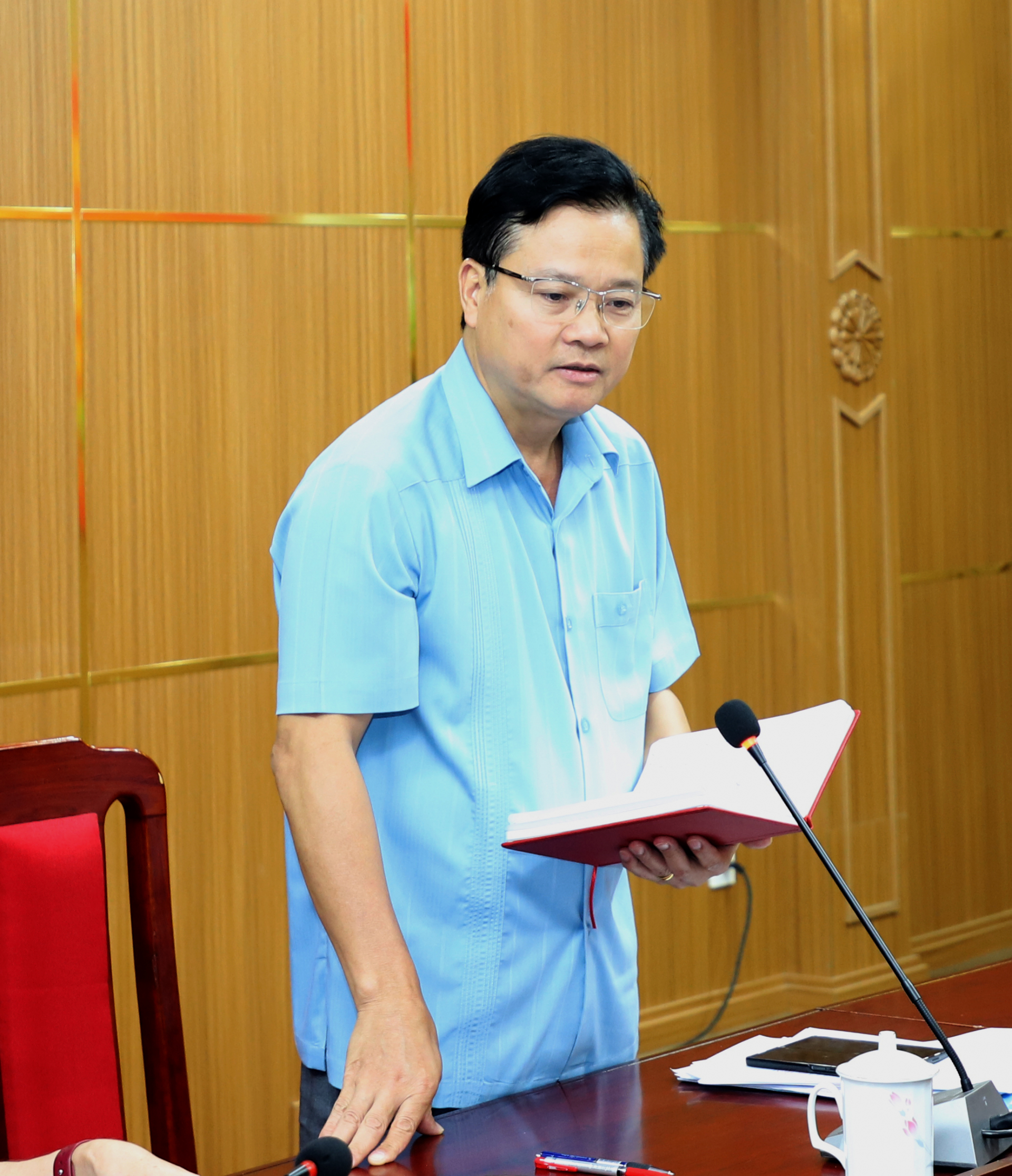 Chủ nhiệm Ủy ban Kiểm tra Tỉnh ủy Trần Quang Minh đề nghị cấp ủy, chính quyền huyện Bắc Quang tiếp tục tháo gỡ khó khăn, vướng mắc để đẩy nhanh tiến độ dự án cao tốc Tuyên Quang - Hà Giang.