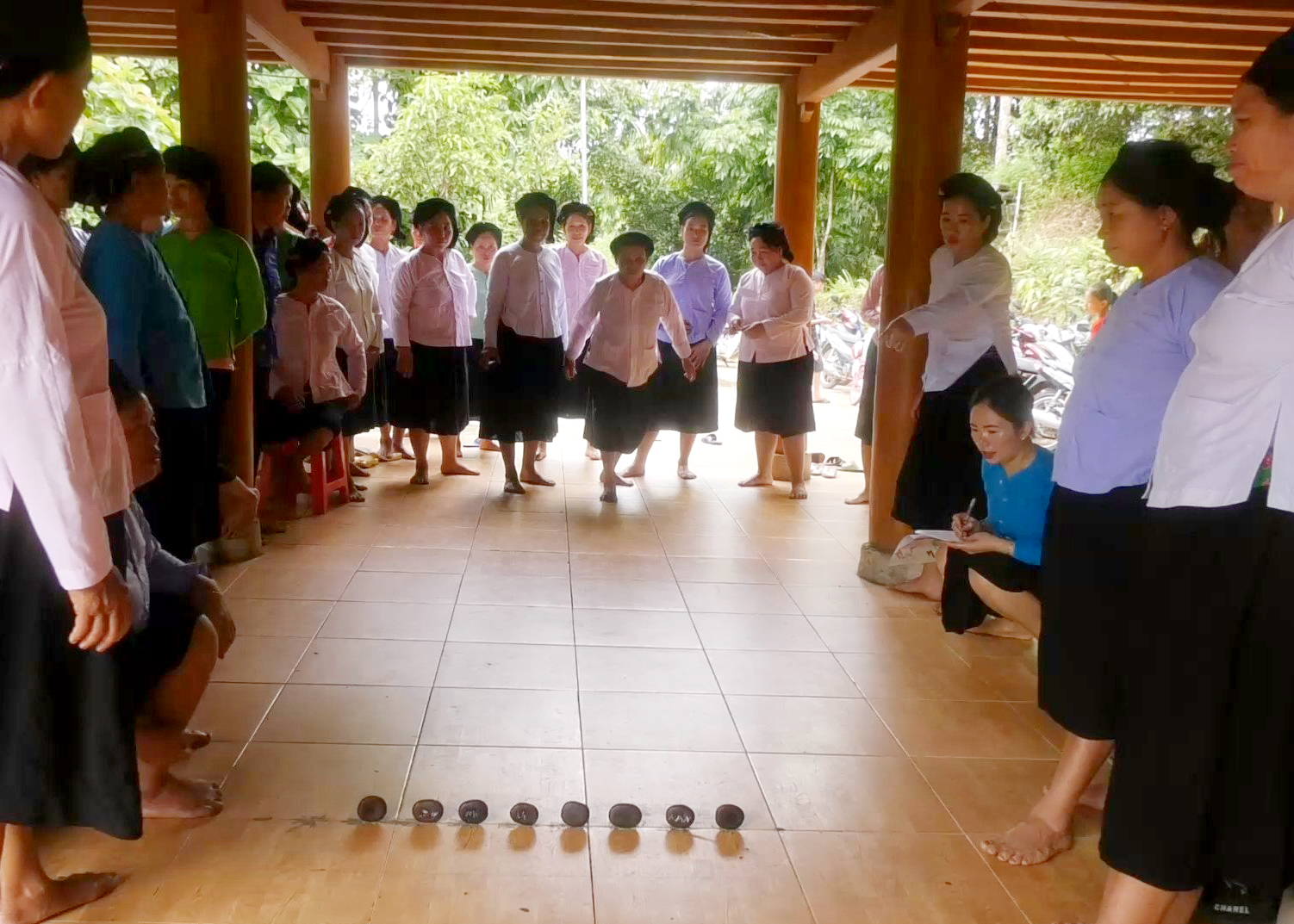 Trò chơi Tức mác lẹ được chị em tổ chức thành môn thể thao có giải thưởng trong các ngày lễ, Tết