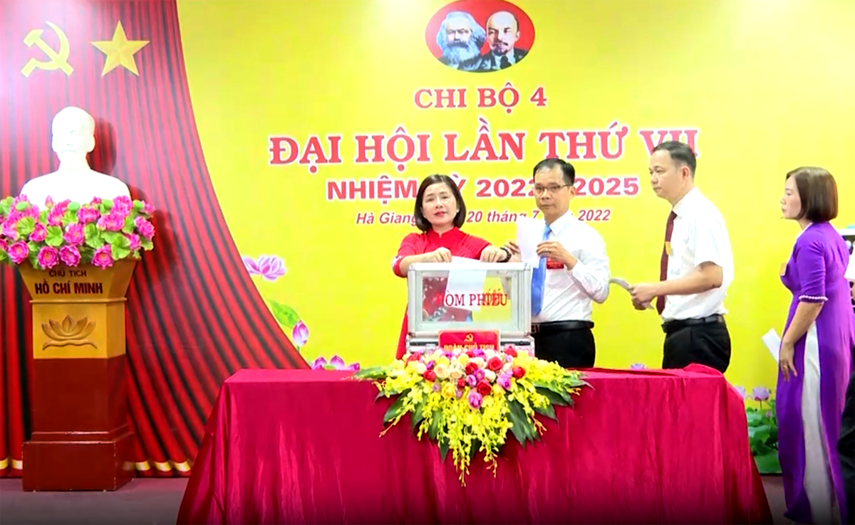 Đại hội Chi bộ Trung tâm Khuyến công - Xúc tiến công thương, nhiệm kỳ 2022-2025