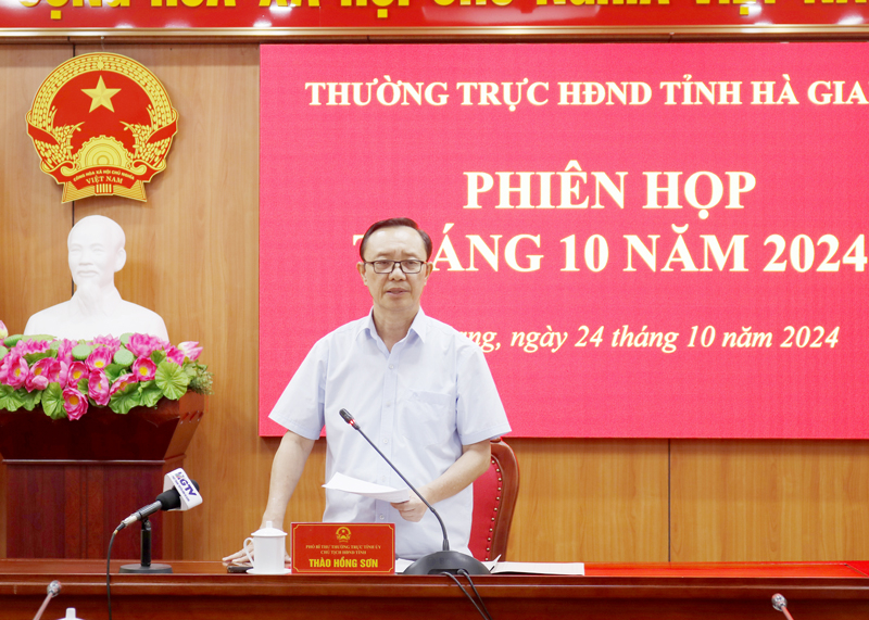 Phó Bí thư Thường trực Tỉnh ủy, Chủ tịch HĐND tỉnh Thào Hồng Sơn kết luận phiên họp.