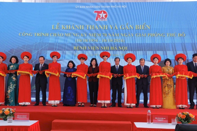 The inauguration of the Hanoi Childrens Hospital.