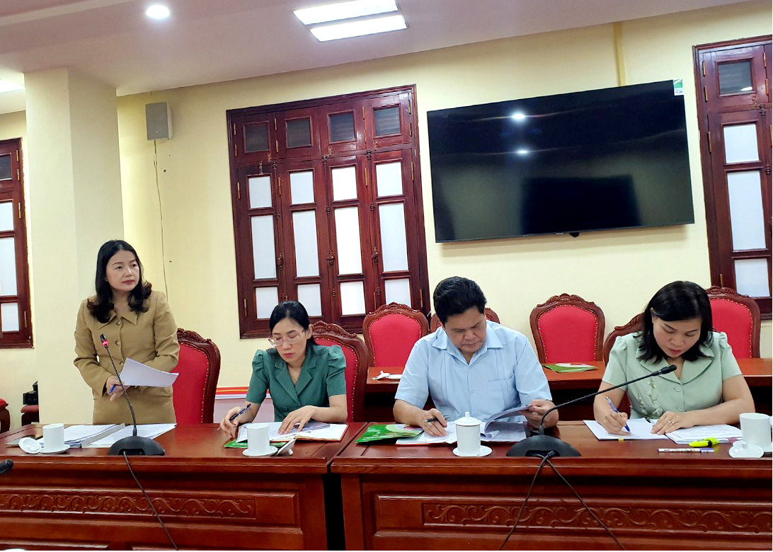 Đồng chí Hùng Thị Giang, Trưởng Ban Dân tộc HĐND tỉnh kết luận buổi giám sát.