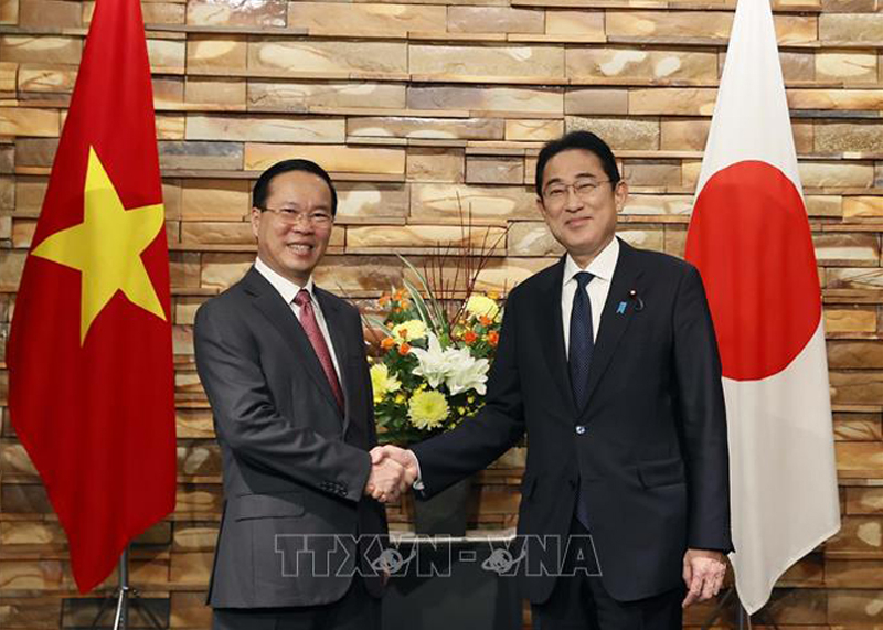 Chủ tịch nước Võ Văn Thưởng với Thủ tướng Nhật Bản Kishida Fumio. 