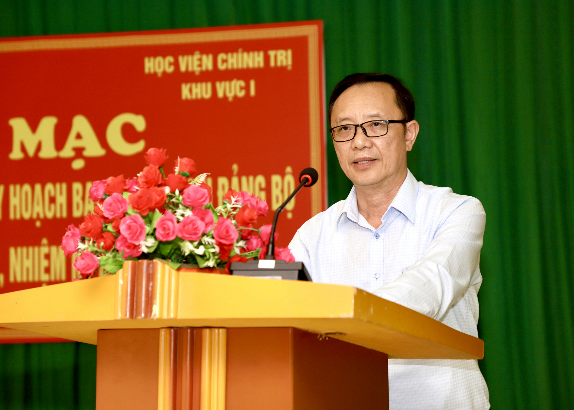 Phó Bí thư Thường trực Tỉnh ủy, Chủ tịch HĐND tỉnh Thào Hồng Sơn phát biểu tại buổi lễ
