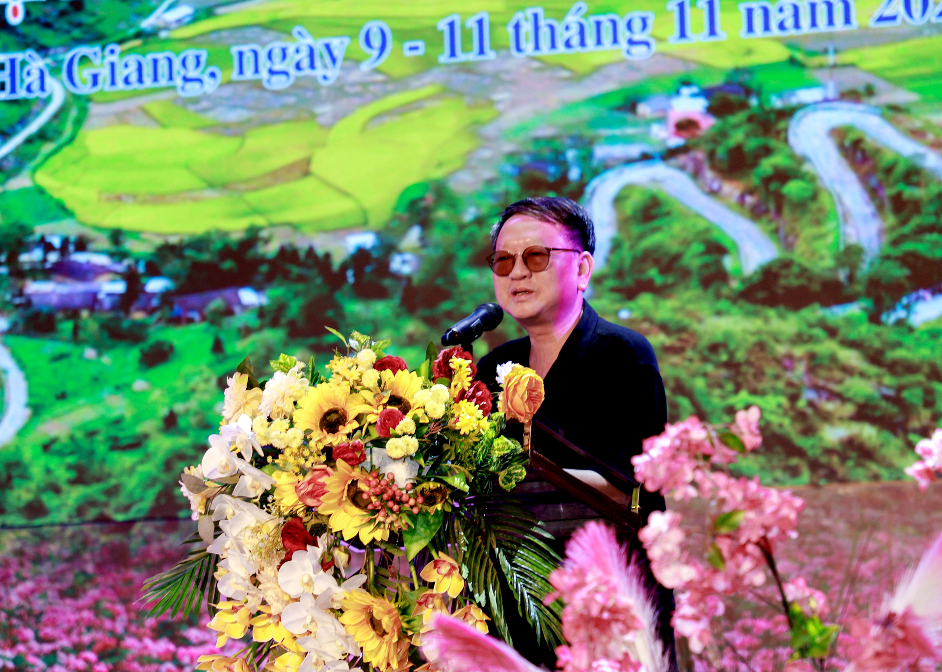 Nhạc sĩ Nguyễn Đức Trịnh, Chủ tịch Hội Nhạc sĩ Việt Nam phát biểu bế mạc Liên hoan.