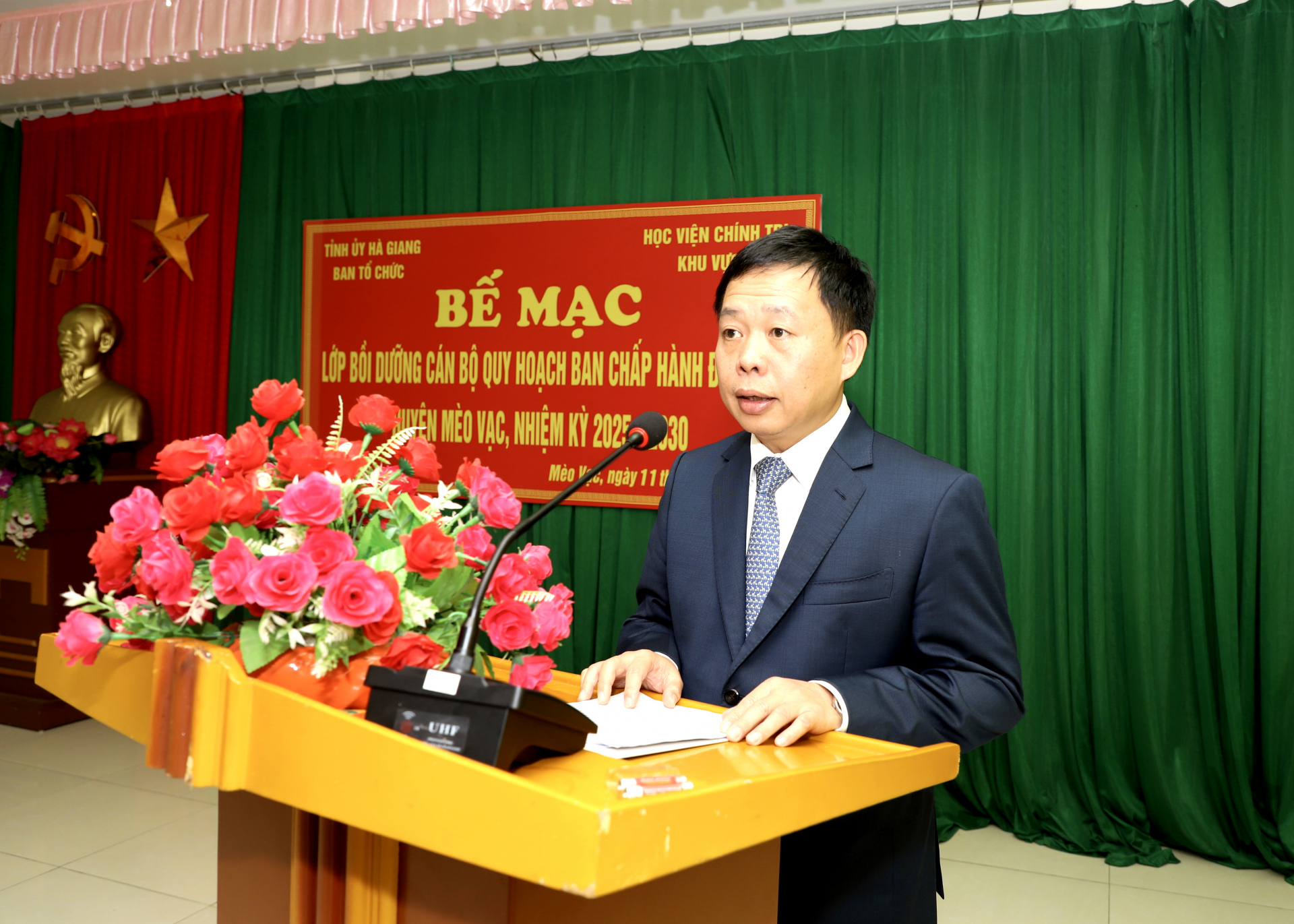 PGS.TS Nguyễn Vĩnh Thanh, Giám đốc Học viện Chính trị khu vực I phát biểu tại buổi lễ