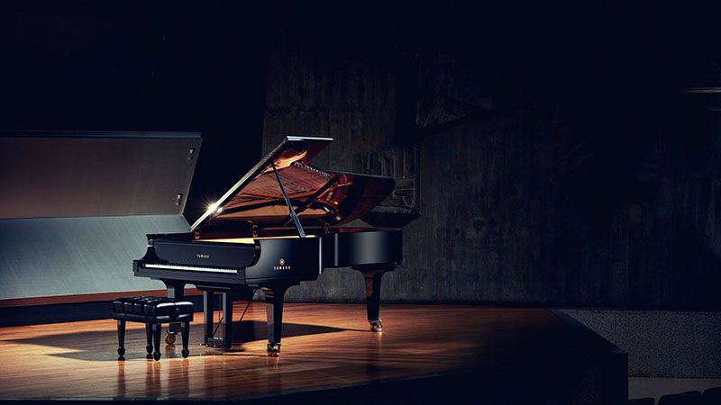 Cây đàn piano Yamaha CFX trị giá 7,5 tỷ đồng.