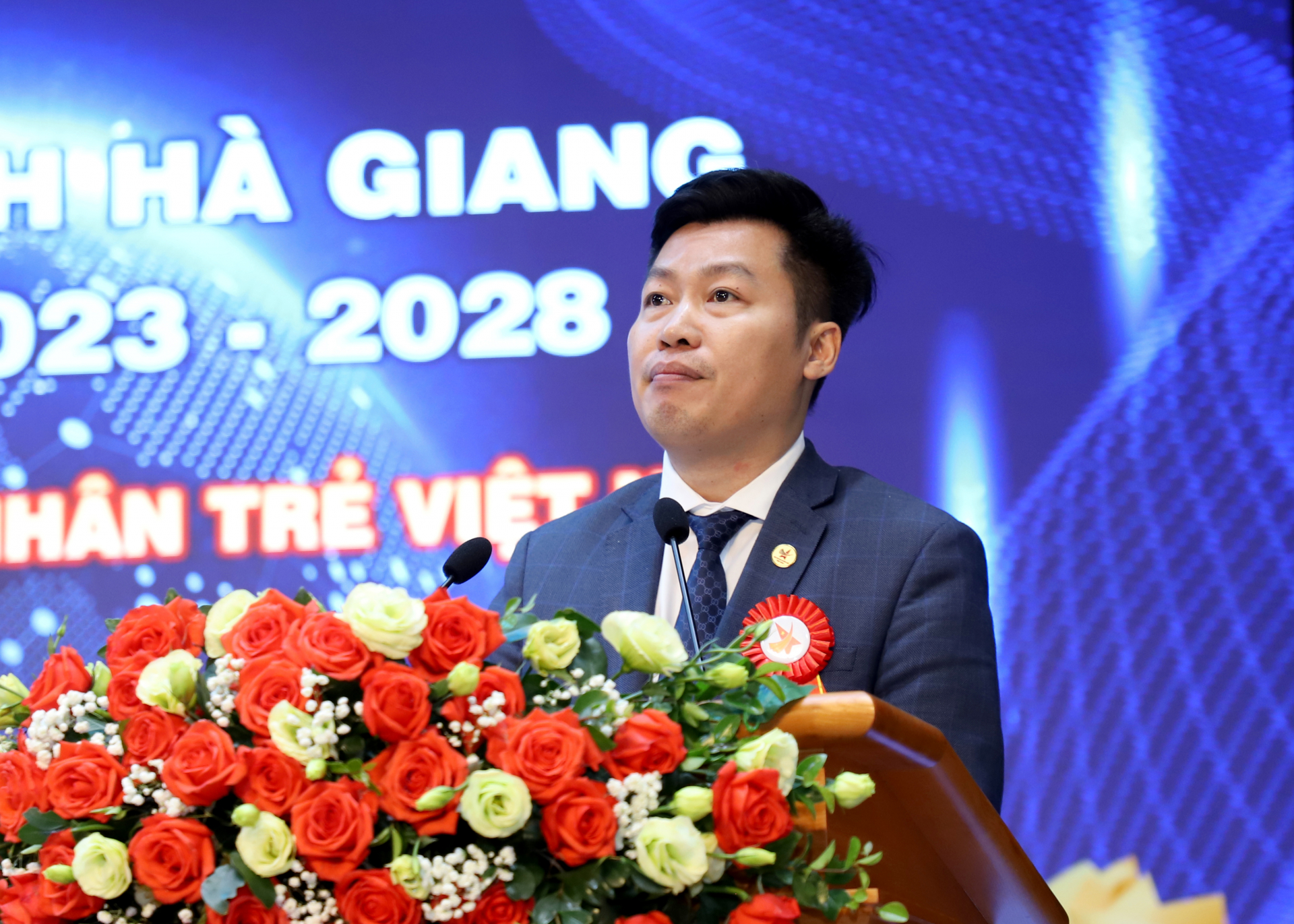 Phó Chủ tịch T.Ư Hội Doanh nhân trẻ Việt Nam Hoàng Công Đoàn phát biểu tại đại hội.