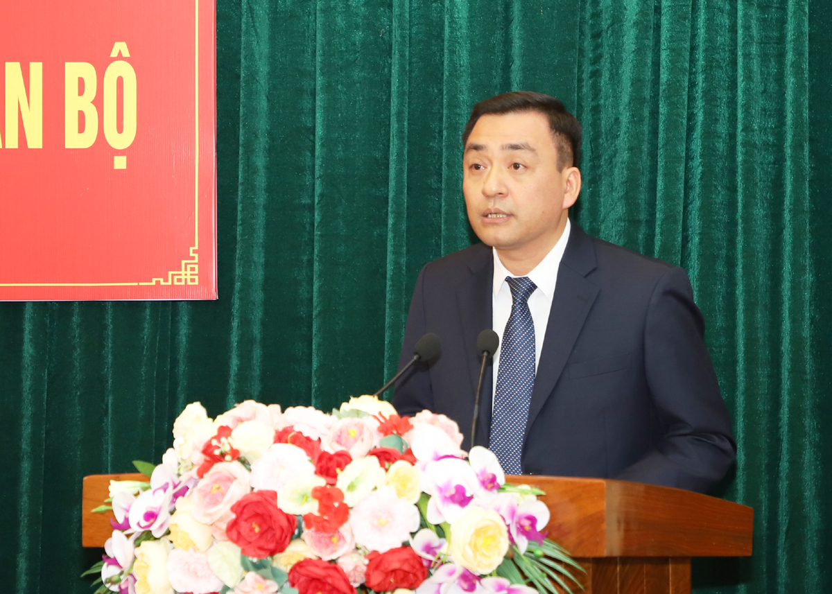 Đồng chí Nguyễn Chí Thâm, Phó Chủ nhiệm UBKT Tỉnh ủy phát biểu nhận nhiệm vụ.