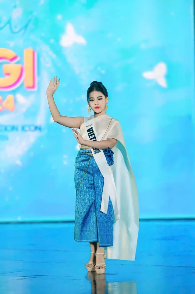 Mẫu nhí Việt Nam đăng quang Á hậu cuộc thi Little Miss Icon 2024