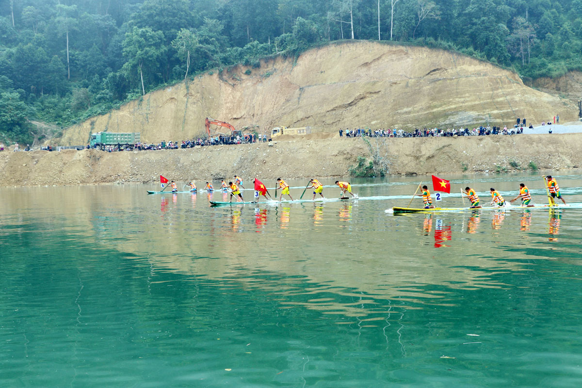 Kịch tính trên từng chặng  đua.