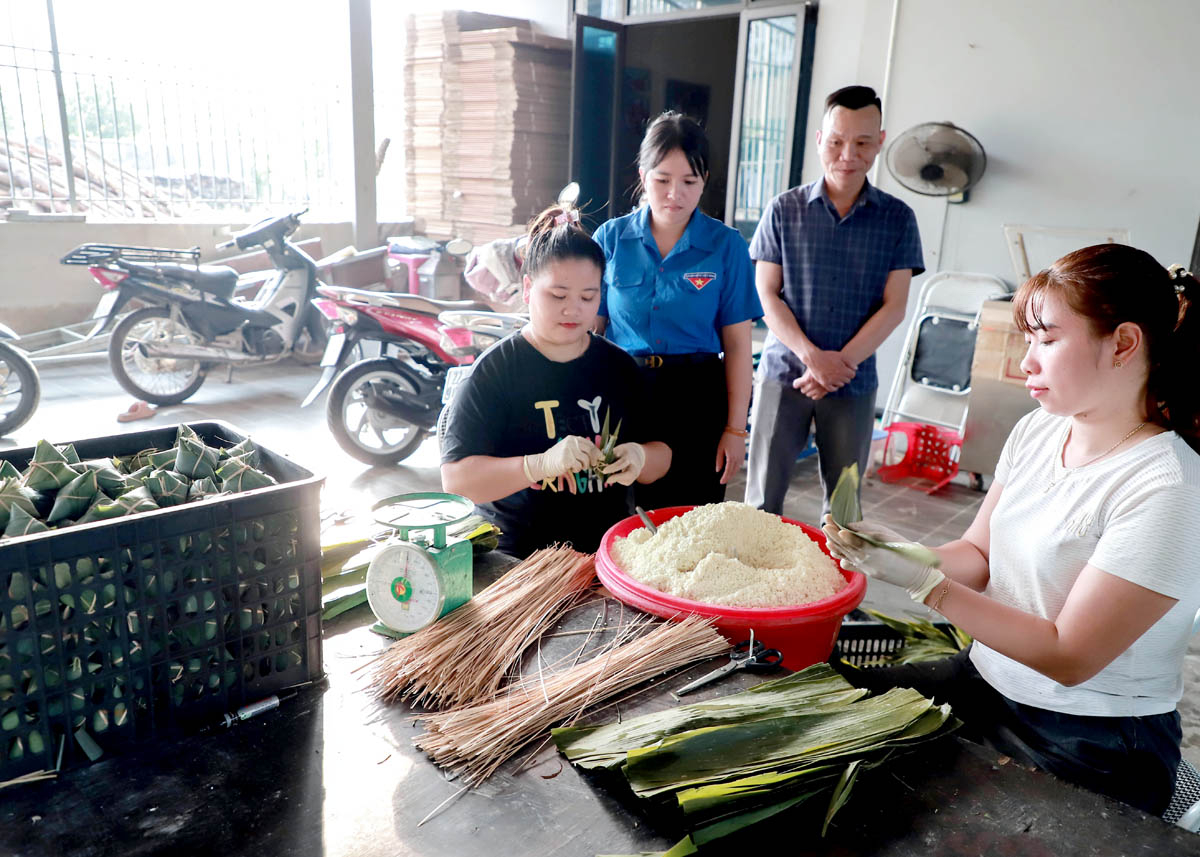 The banh chunggu production facility of Nguyen Thi Kim Duyen in Xuan HoaVillage, Tan Quang Commune (Bac Quang),enjoys a stable source of customers from e-commerce platforms.