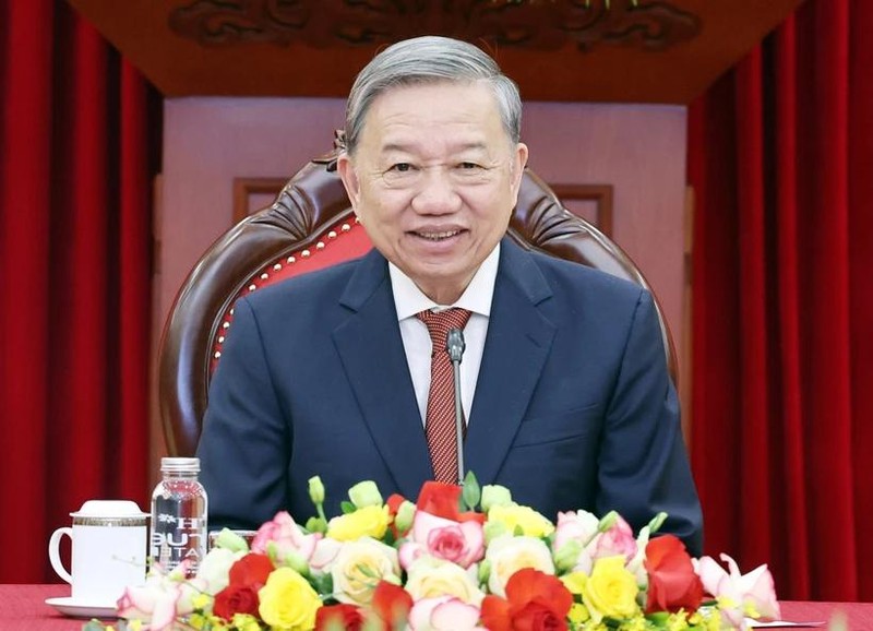 Party General Secretary To Lam at the phone talks with US President-elect Donald Trump on November 11 evening