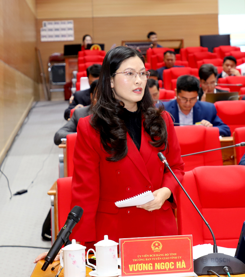 Đại biểu Vương Ngọc Hà, tổ đại biểu thành phố Hà Giang đề nghị cần có biện pháp quyết liệt, hiệu quả hơn nữa để nâng cao hiệu quả tuyên truyền, phổ biến giáo dục pháp luật, nâng cao nhận thức cho nhân dân.
