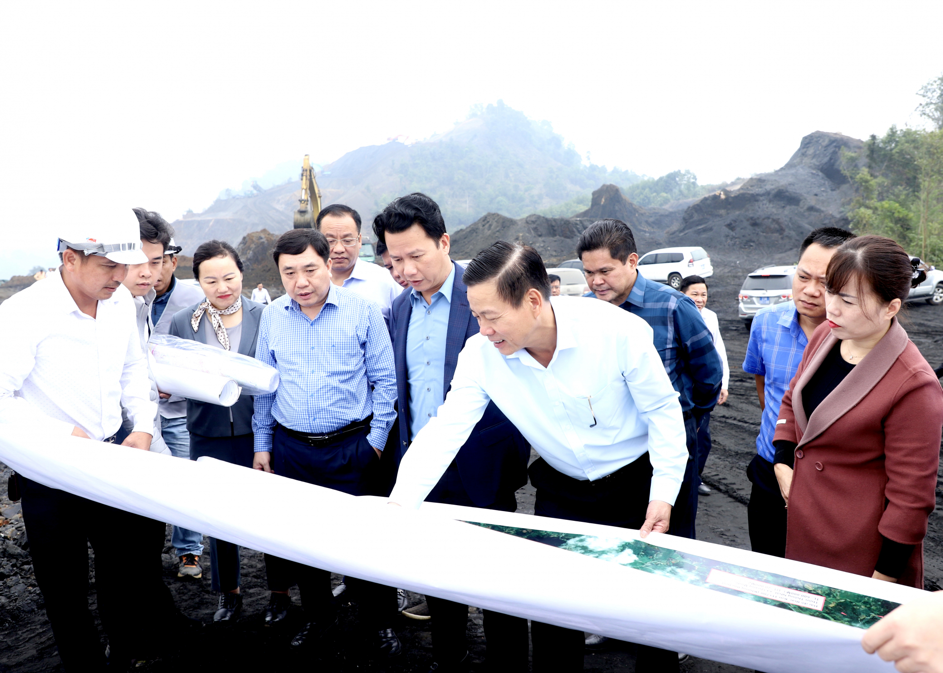 Đoàn khảo sát tiến độ thi công dự án Cao tốc Tuyên Quang - Hà Giang