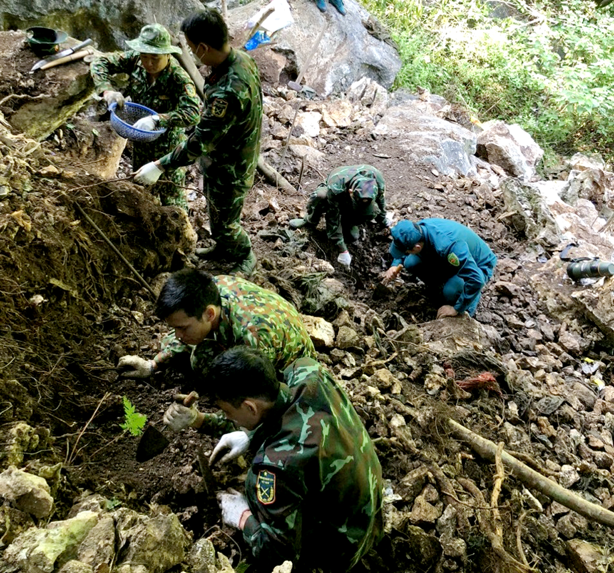 Đội tìm kiếm, quy tập HCLS, Bộ CHQS tỉnh làm nhiệm vụ tại thôn Nặm Ngặt, xã Thanh Thủy, huyện Vị Xuyên