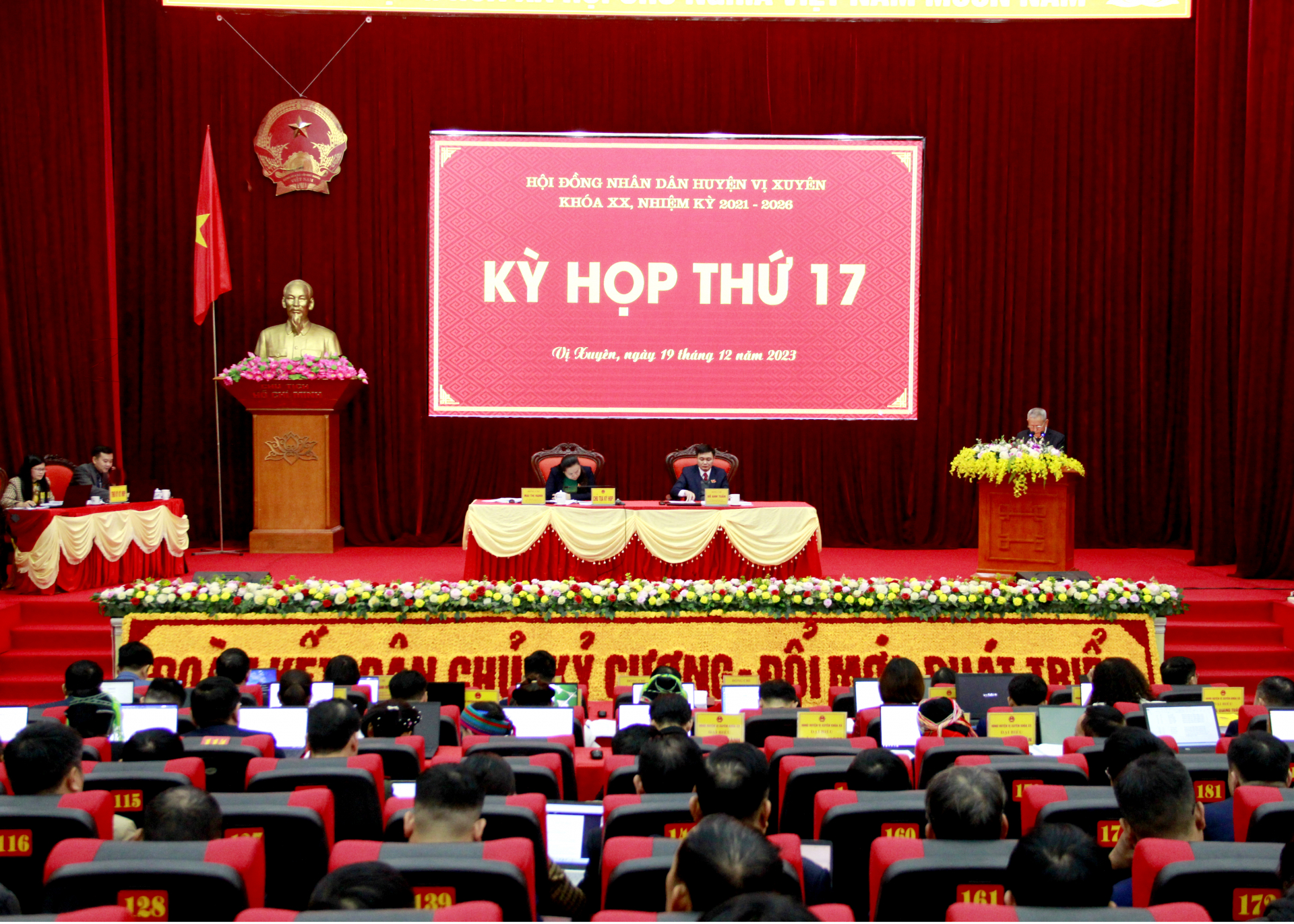 Kỳ họp thứ 17 HĐND huyện Vị Xuyên khóa XX, nhiệm kỳ 2021 - 2026.
