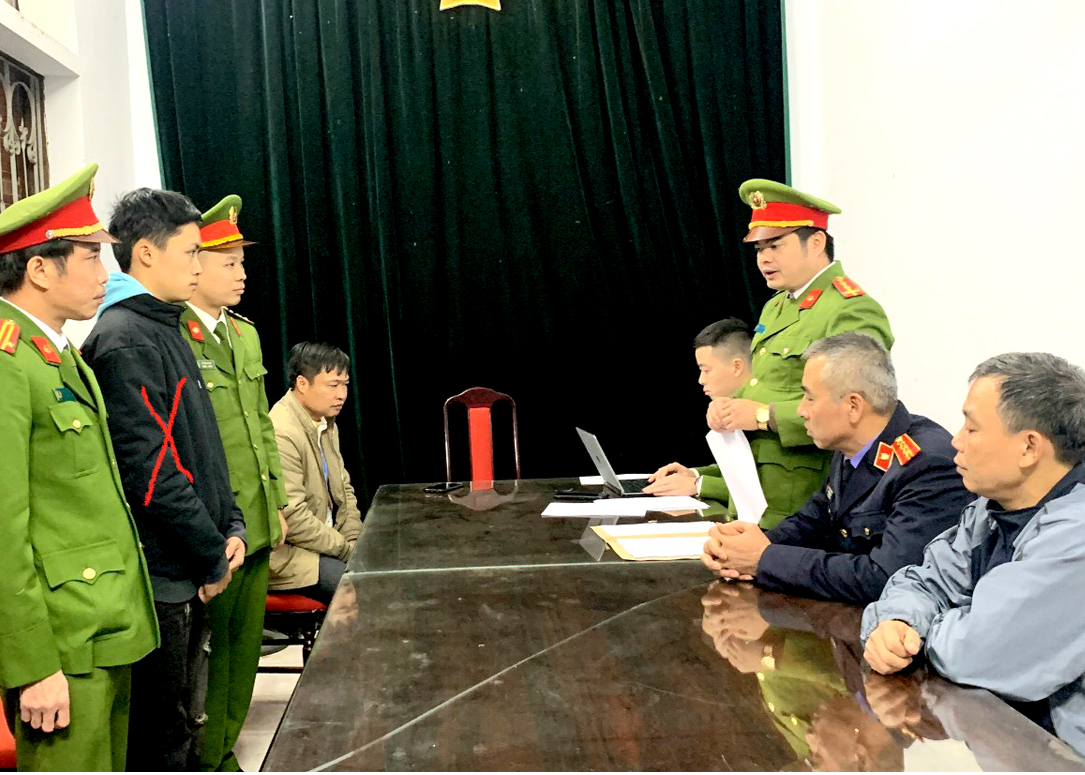 Cơ quan Cảnh sát điều tra công bố lệnh bắt tạm giam đối với Hoàng Văn Sơn (dấu X)