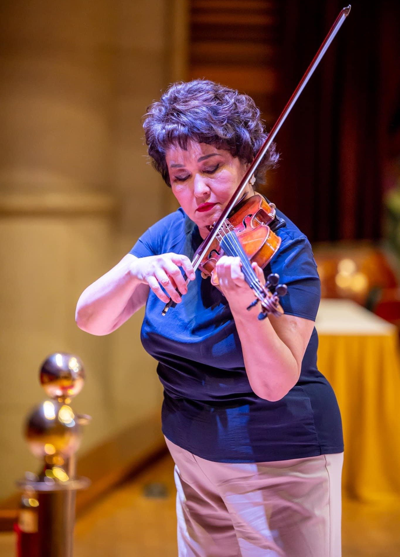 Chương trình có sự tham gia độc tấu của nghệ sĩ violon nổi tiếng thế giới Aiman Mussakhajaeva.