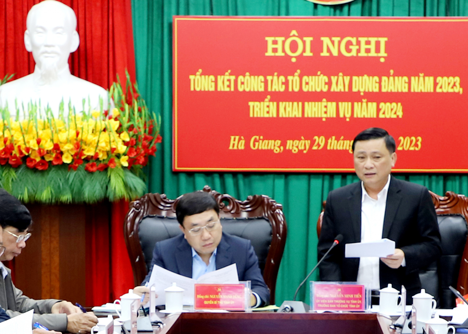 Trưởng Ban Tổ chức Tỉnh ủy Nguyễn Minh Tiến phát biểu khai mạc hội nghị.