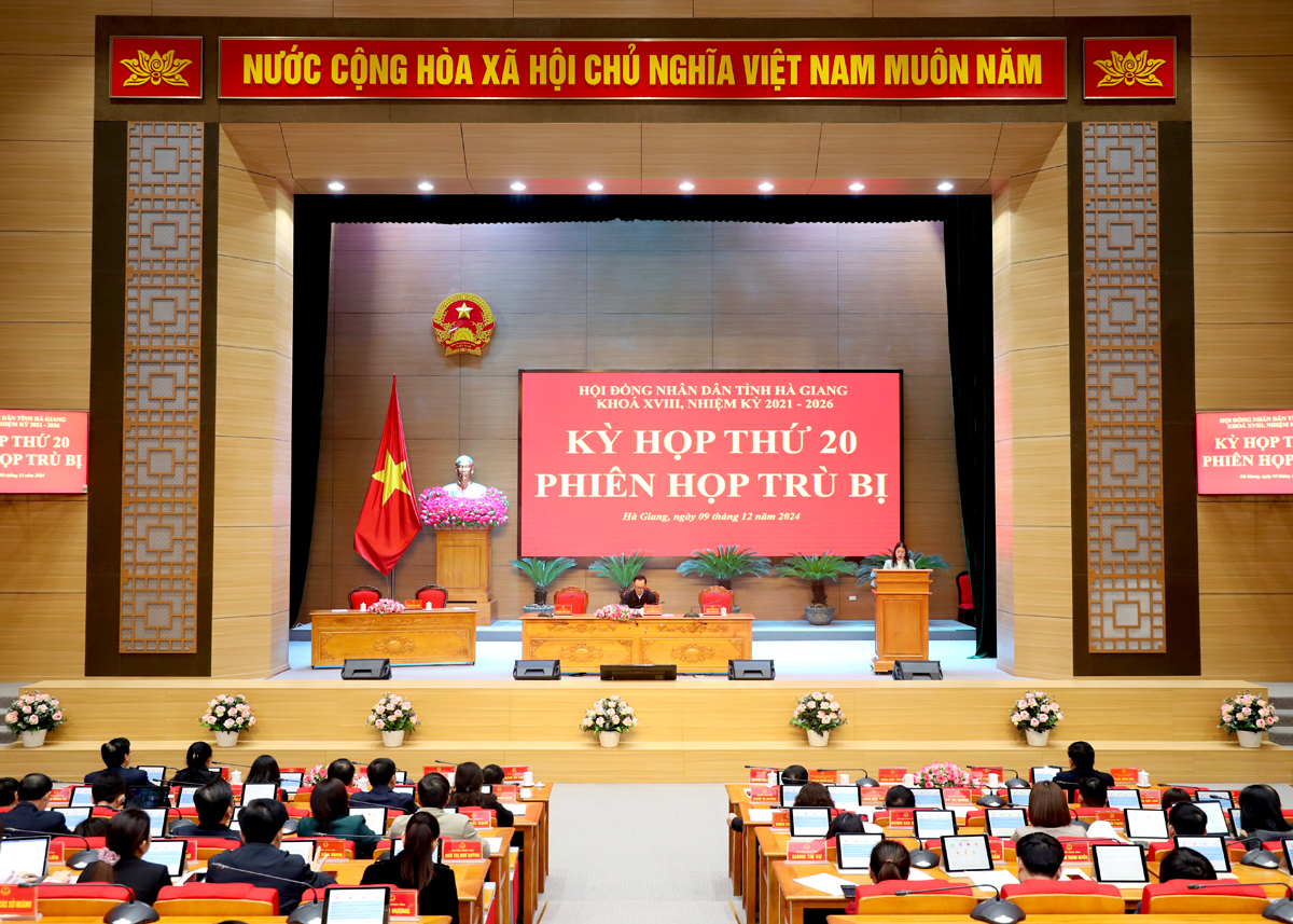 Quang cảnh phiên trù bị.