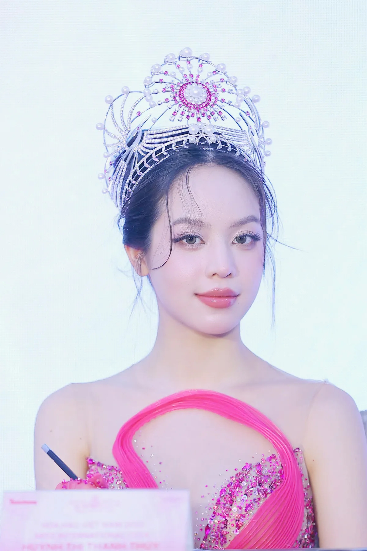 Hoa hậu Việt Nam 2022, Miss International 2024 Huỳnh Thị Thanh Thủy tham gia buổi họp báo.