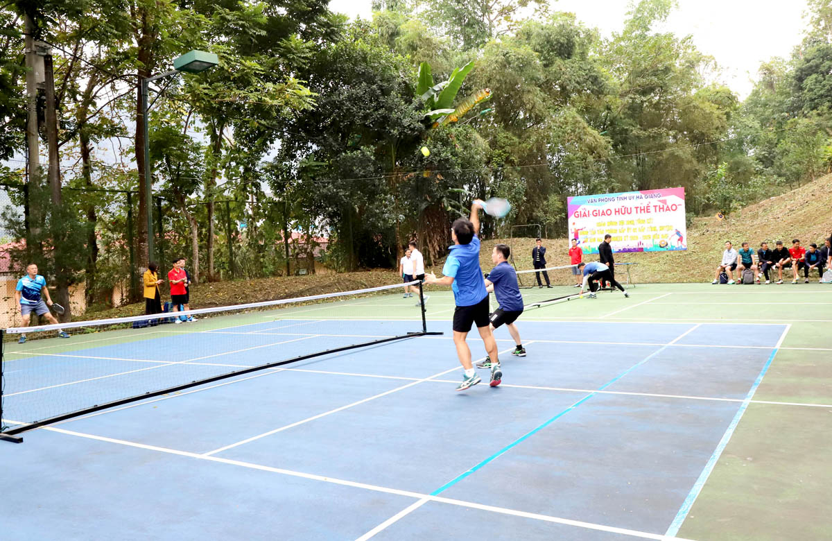 Một pha bóng hấp dẫn của môn pickleball