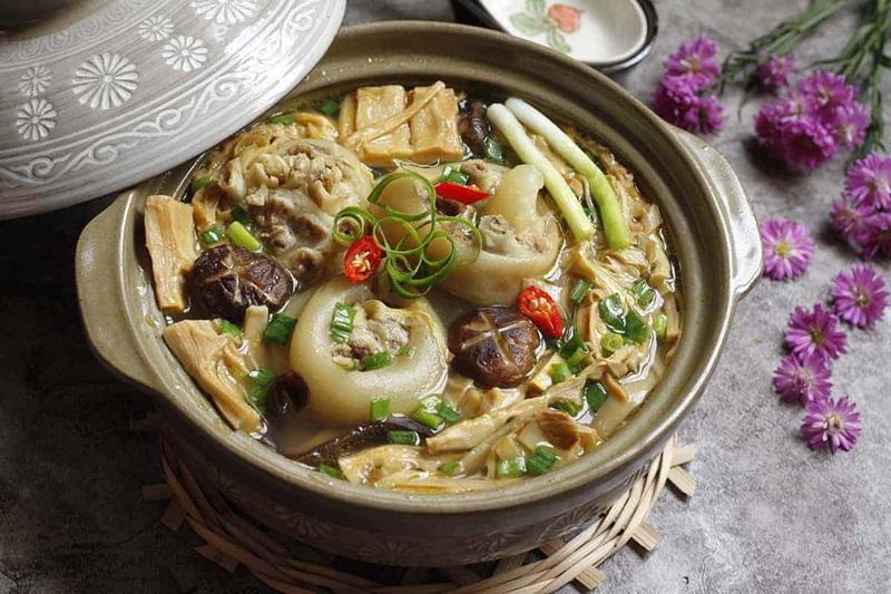 Canh măng nứa khô hầm xương siêu hấp dẫn 