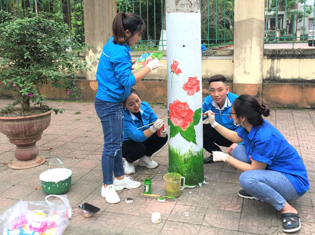 Tô đẹp màu áo xanh tình nguyện vì cộng đồng - Báo Hà Giang điện tử