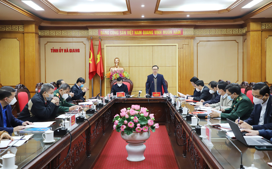 Đồng chí Thào Hồng Sơn phát biểu tại buổi làm việc với Đoàn công tác Ban Dân vận T.Ư.