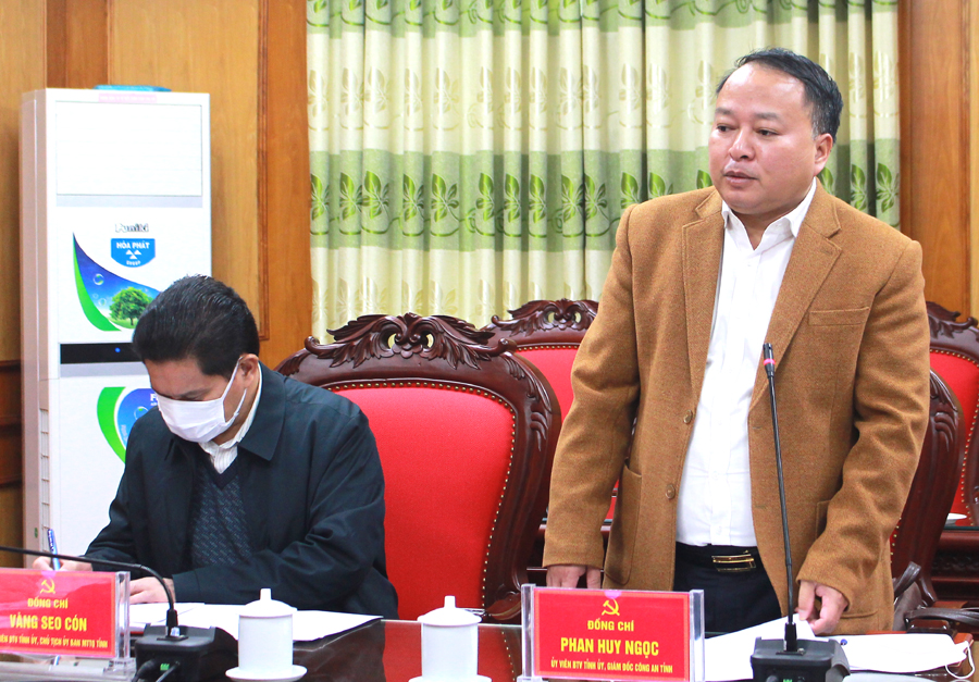Đồng chí Phan Huy Ngọc, Giám đốc Công an tỉnh ý kiến về những khó khăn của điều tra viên ở cơ sở
