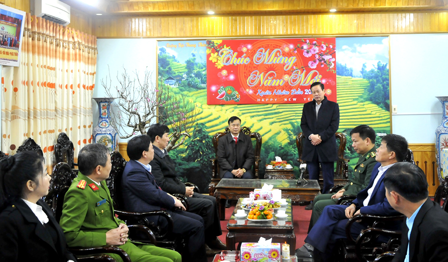 Chủ tịch UBND tỉnh Nguyễn Văn Sơn phát biểu chúc Tết Đảng bộ, chính quyền huyện Xín Mần.